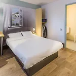 Lyon Saint-bonnet Mi-plaine מלון