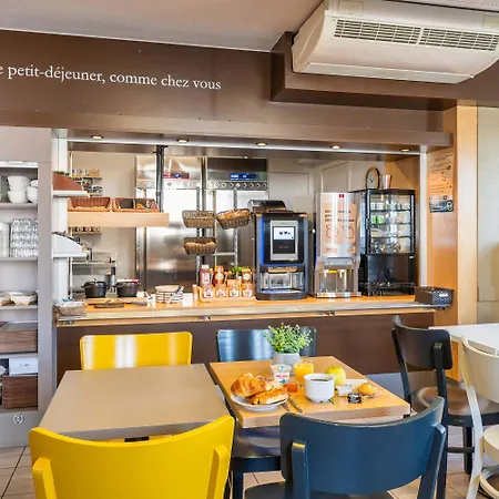Lyon Saint-bonnet Mi-plaine Hotel 2*