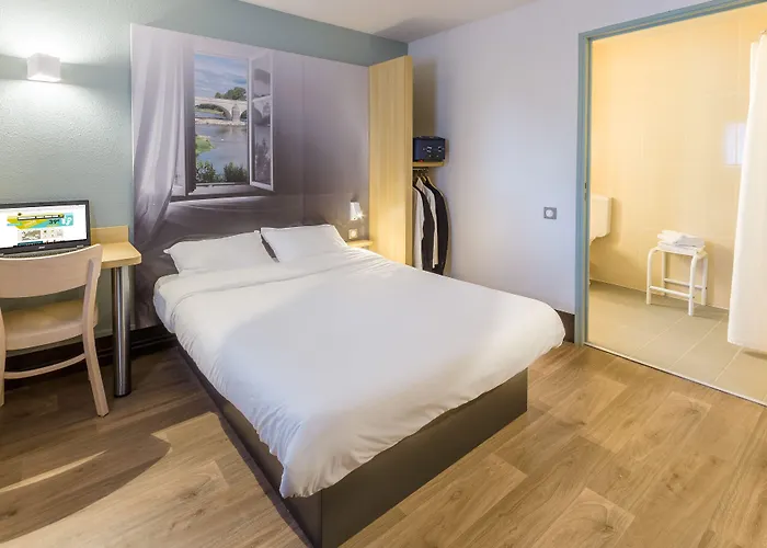 Lyon Saint-bonnet Mi-plaine Hotel